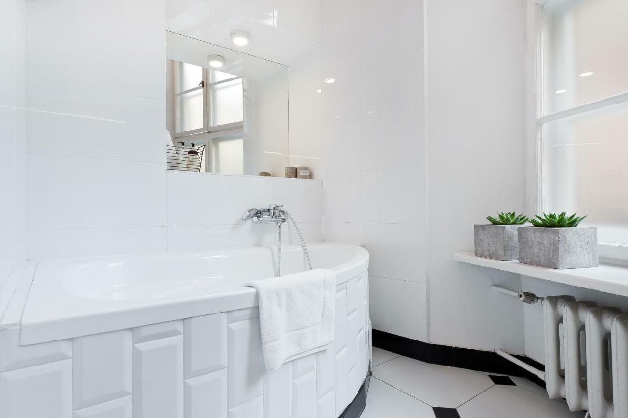 Square Apartment - Loftaffair Cracovie Extérieur photo