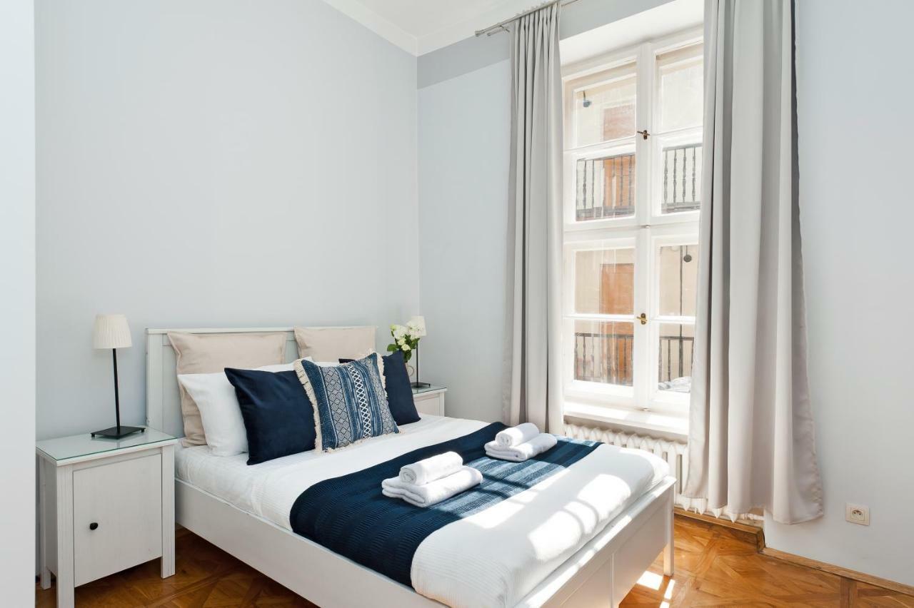 Square Apartment - Loftaffair Cracovie Extérieur photo